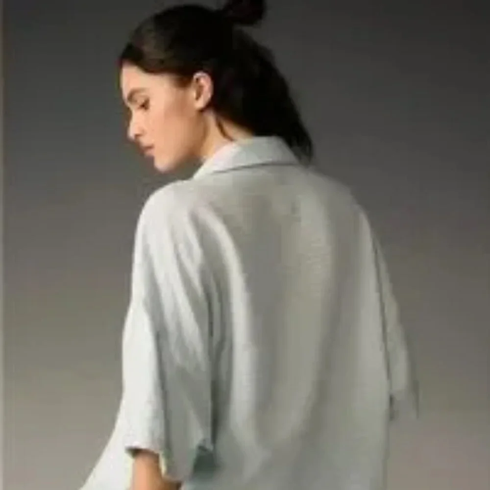 Oversized Dylon Short-Sleeve Wide Placket Top for Anthropologie - Picture 4 of 9